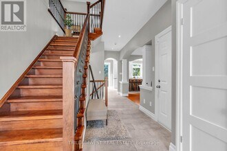 321 Deer Ridge Dr in Kitchener, ON - Building Photo - Building Photo