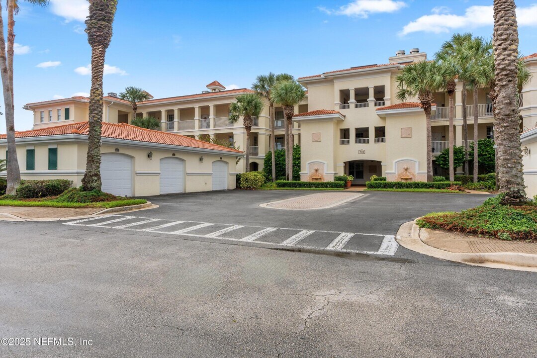 201 S Ocean Grande Dr in Ponte Vedra Beach, FL - Building Photo
