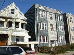 8 Sheffield Ave in Jersey City, NJ - Foto de edificio - Building Photo
