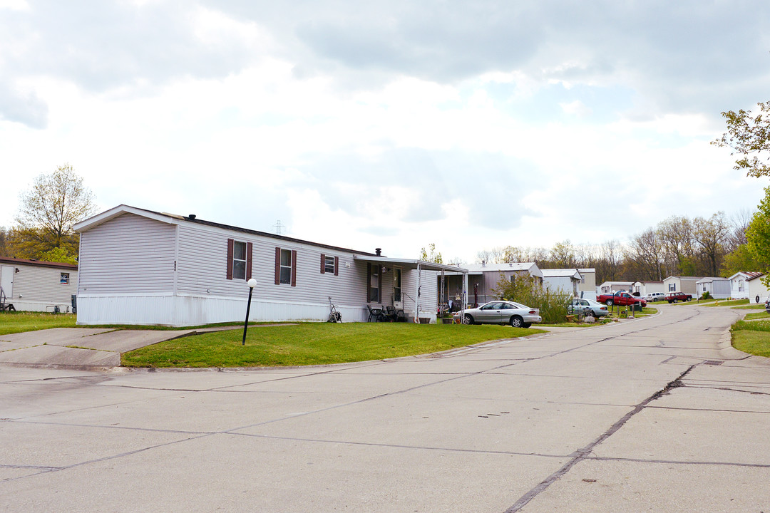 Derby Hills in Alexandria, KY - Building Photo