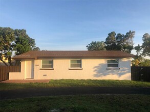 11801 SW 180th St in Miami, FL - Building Photo - Building Photo