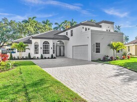 3715 Starboard Ave in Hollywood, FL - Building Photo