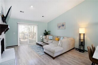 5444 Glen Haven Dr in Atlanta, GA - Foto de edificio - Building Photo