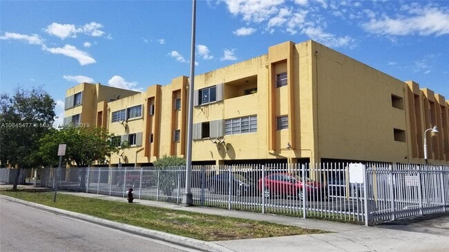 property at 1555 W 44th Pl