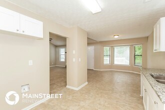 3017 Medina Dr in Jonesboro, GA - Foto de edificio - Building Photo