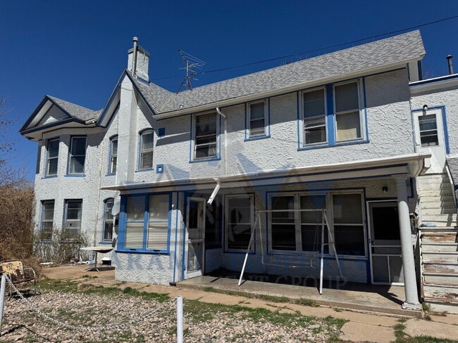 property at 501 E Sheridan St