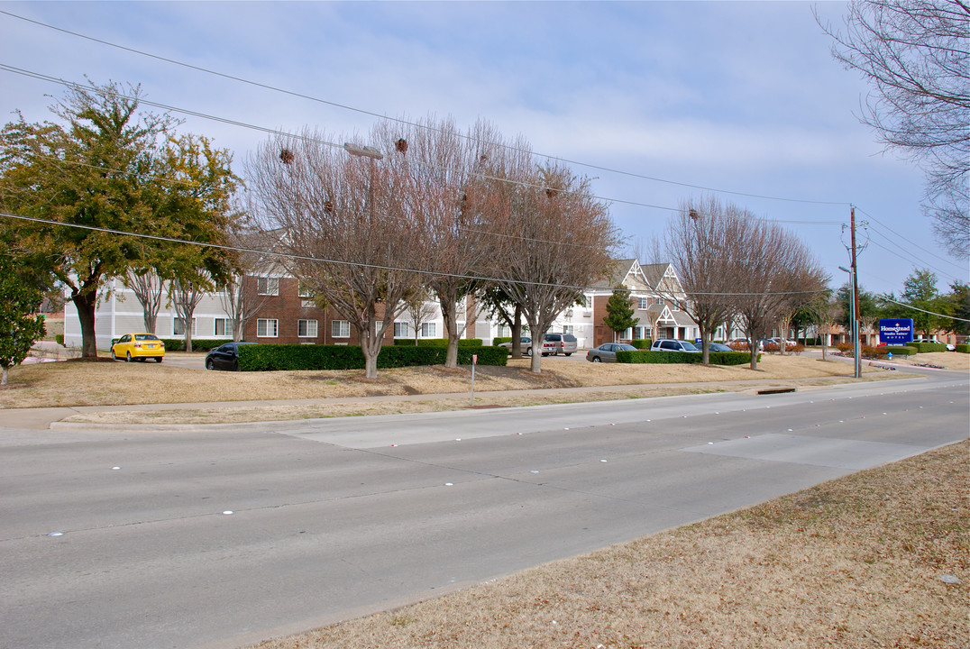 Furnished Studio - Plano in Plano, TX - Building Photo