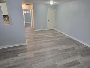 2101 S Smithville Rd in Dayton, OH - Building Photo - Building Photo