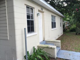 702 W 14th St in Lakeland, FL - Building Photo