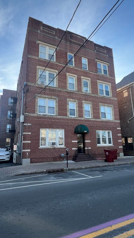 140 Franklin Ave