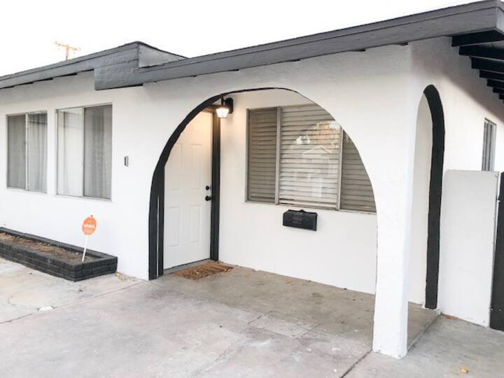 416 Lightcap St in Lancaster, CA - Building Photo