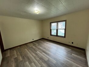 310 W Arnold St in Marshfield, WI - Building Photo - Building Photo