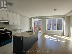 14 Freeman Williams St in Markham, ON - Building Photo - Building Photo