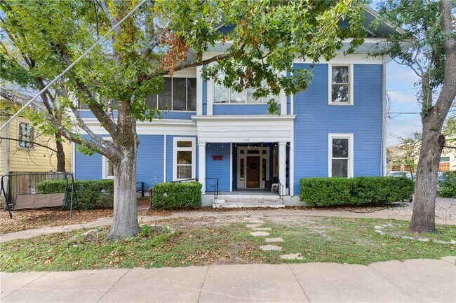 property at 3210 Hampton Rd