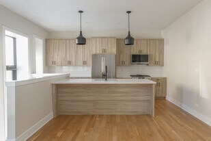 1405 W Belden Ave, Unit 1 in Chicago, IL - Building Photo