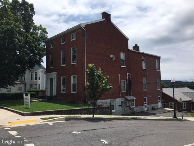 171 E Main St in Frostburg, MD - Building Photo