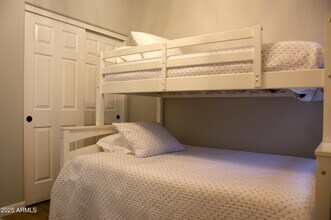 525 N Miller Rd in Scottsdale, AZ - Building Photo - Building Photo