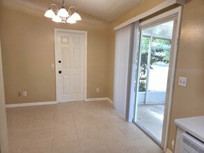 8646 24th St in Vero Beach, FL - Building Photo - Building Photo