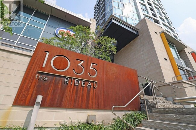 1035 Bank St in Ottawa, ON - Building Photo - Building Photo