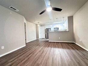 6108 Abrams Rd in Dallas, TX - Building Photo - Building Photo