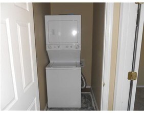 2221 Skyler Dr in Fayetteville, AR - Building Photo - Building Photo