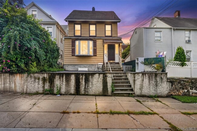 72 Bayard St