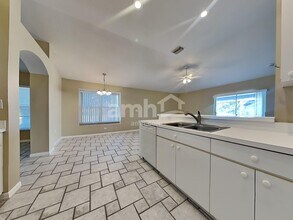 10419 Salisbury St in Riverview, FL - Building Photo - Building Photo