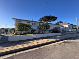 801 Wainwright St in Monterey, CA - Building Photo