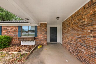 117 12th Ave in Shalimar, FL - Building Photo - Building Photo