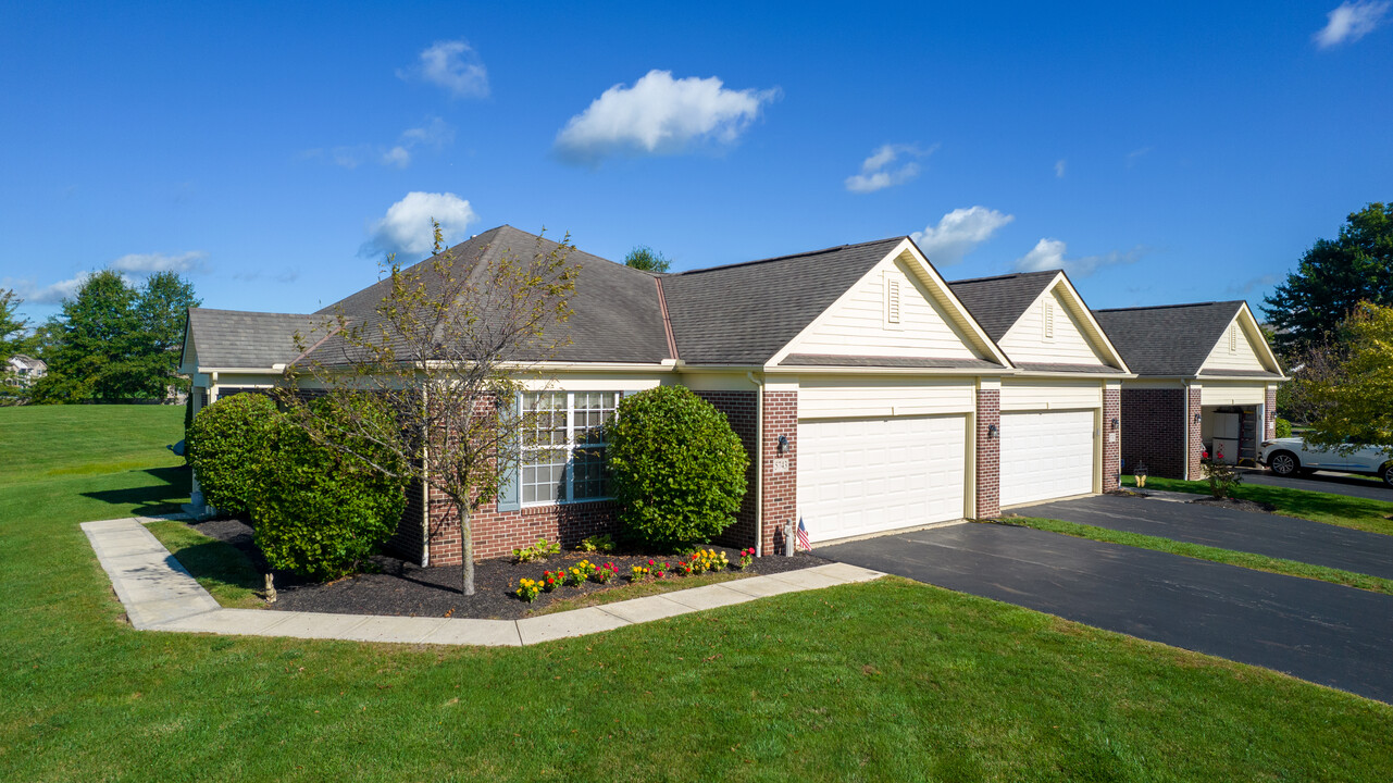 Villas at West Albany Condominiums in New Albany, OH - Building Photo