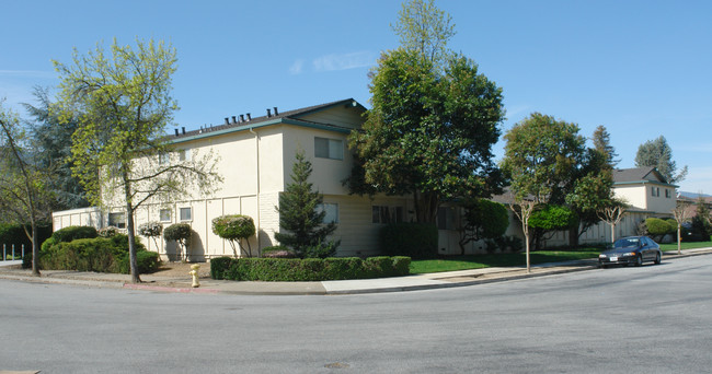 1180 Driftwood Ter in Gilroy, CA - Building Photo - Building Photo