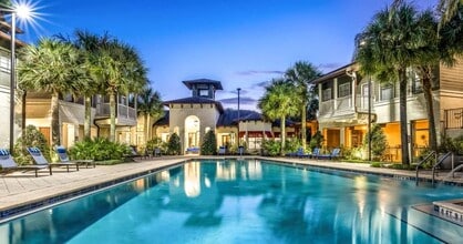 Trails at Bartram Park Apartments in Jacksonville, FL - Foto de edificio - Building Photo