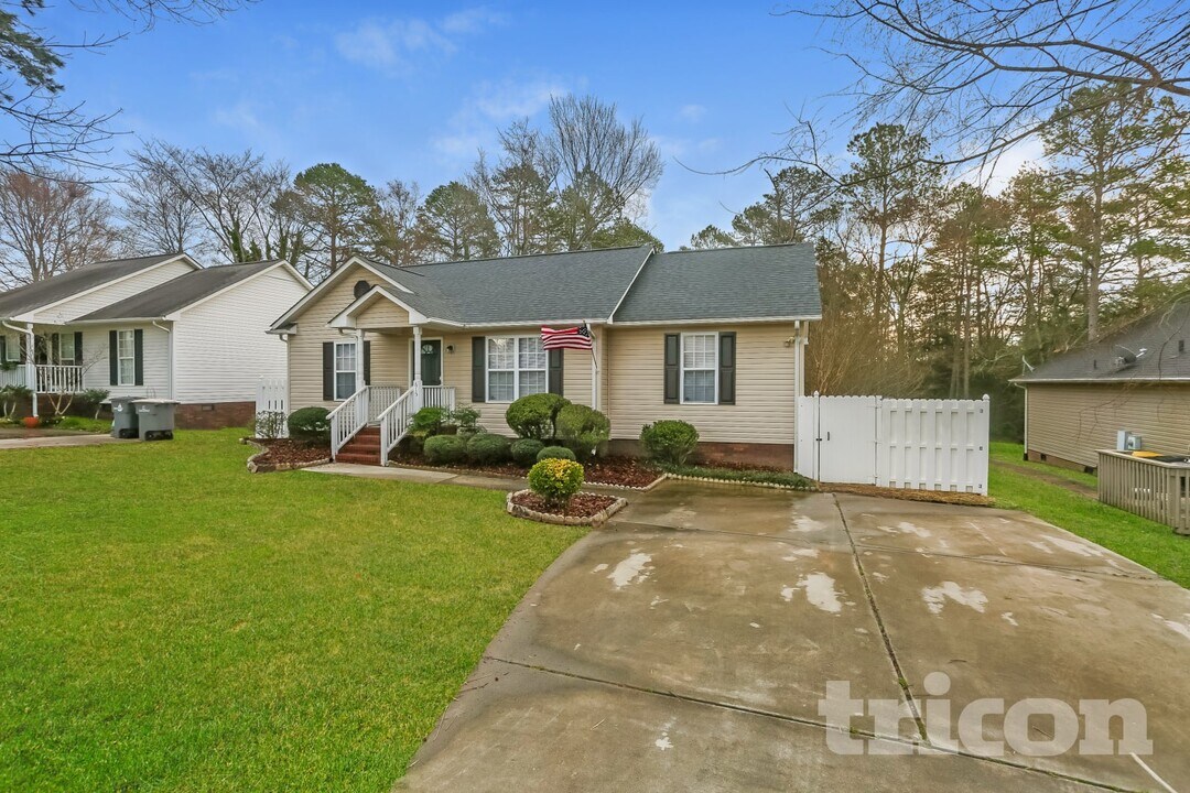 615 Flicker St in Concord, NC - Building Photo