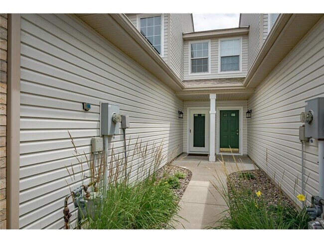 16767 39th Ave N in Minneapolis, MN - Building Photo - Building Photo