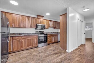 1640 York Wy in Sparks, NV - Building Photo - Building Photo