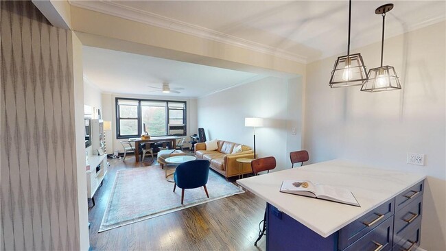 645 W 239th St in New York, NY - Building Photo - Building Photo