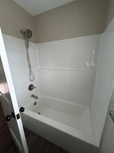 2925 S Wilson Rd in Radcliff, KY - Foto de edificio - Building Photo