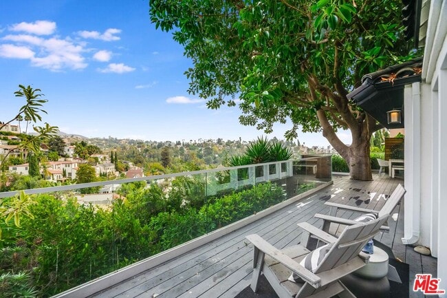 2071 Glencoe Way in Los Angeles, CA - Building Photo - Building Photo