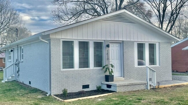 1410 E Grundy St in Tullahoma, TN - Building Photo - Building Photo