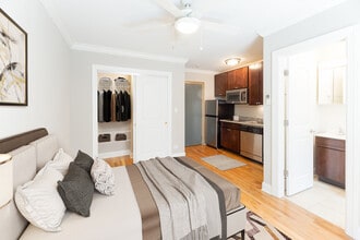 721 W. Belmont in Chicago, IL - Building Photo - Building Photo