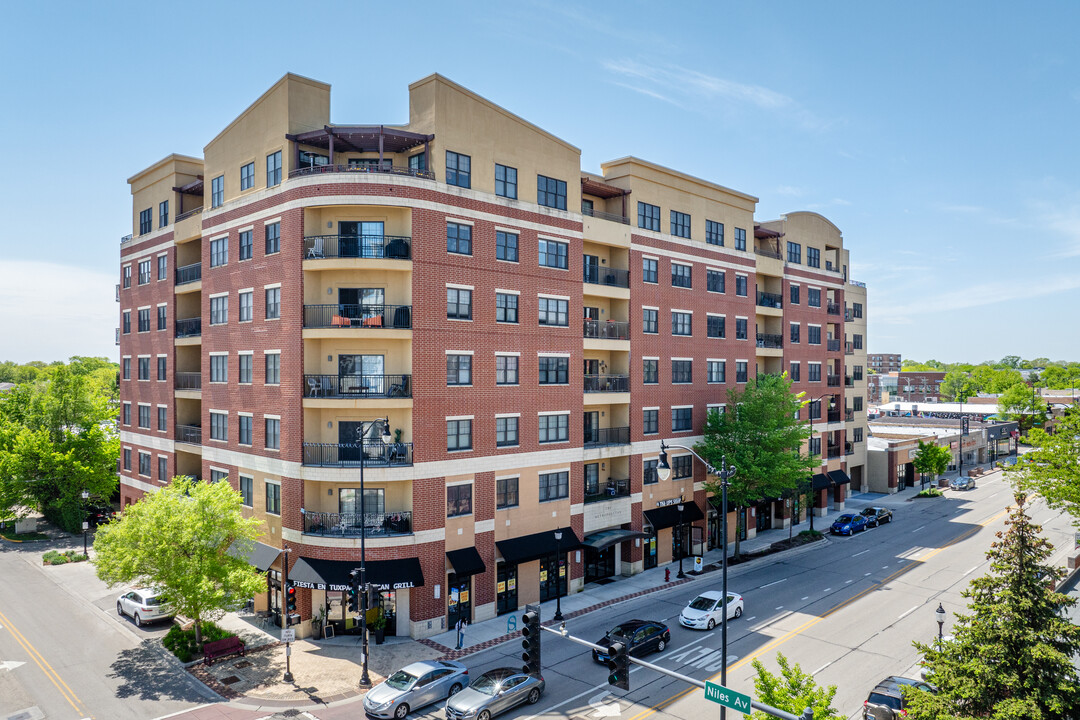 The Metropolitan Condos in Skokie, IL - Building Photo