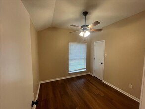 326 Katy Crossing in Georgetown, TX - Building Photo - Building Photo