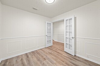 16530 Bristle Creek Dr in Houston, TX - Building Photo - Building Photo