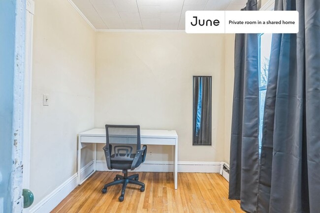 Private bedroom in 4 bed/1 bath Home in Boston, MA - Building Photo - Building Photo