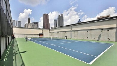 Piedmont Pad Apartments in Atlanta, GA - Foto de edificio - Building Photo