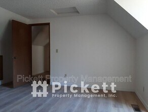 770 NW Apple Blossom Loop in Bremerton, WA - Building Photo - Building Photo