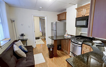 92 Endicott St, Unit 1 in Boston, MA - Building Photo - Building Photo