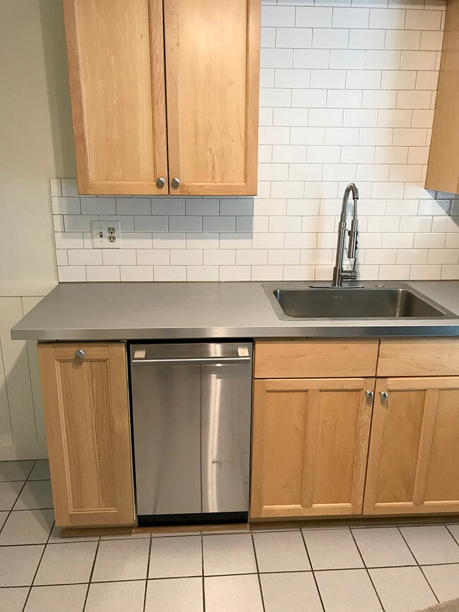 209 S Broom St, Unit Earl Keleny in Madison, WI - Foto de edificio - Building Photo