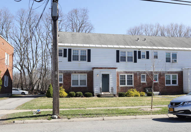 214 Jackson Ave in Schenectady, NY - Building Photo - Building Photo