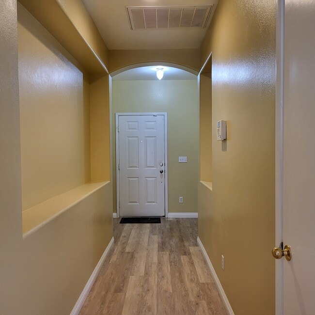 8845 Winter Sky Ave in Las Vegas, NV - Building Photo - Building Photo